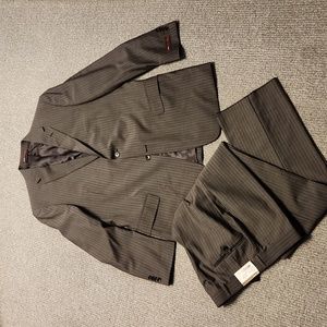 BCBG men's Avalon grey wool suit Adam 44L/37W